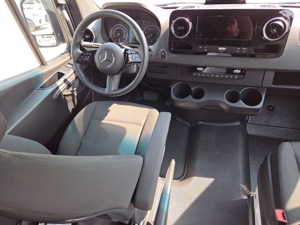 Used 2026 Mercedes-Benz Sprinter 2500 image 28