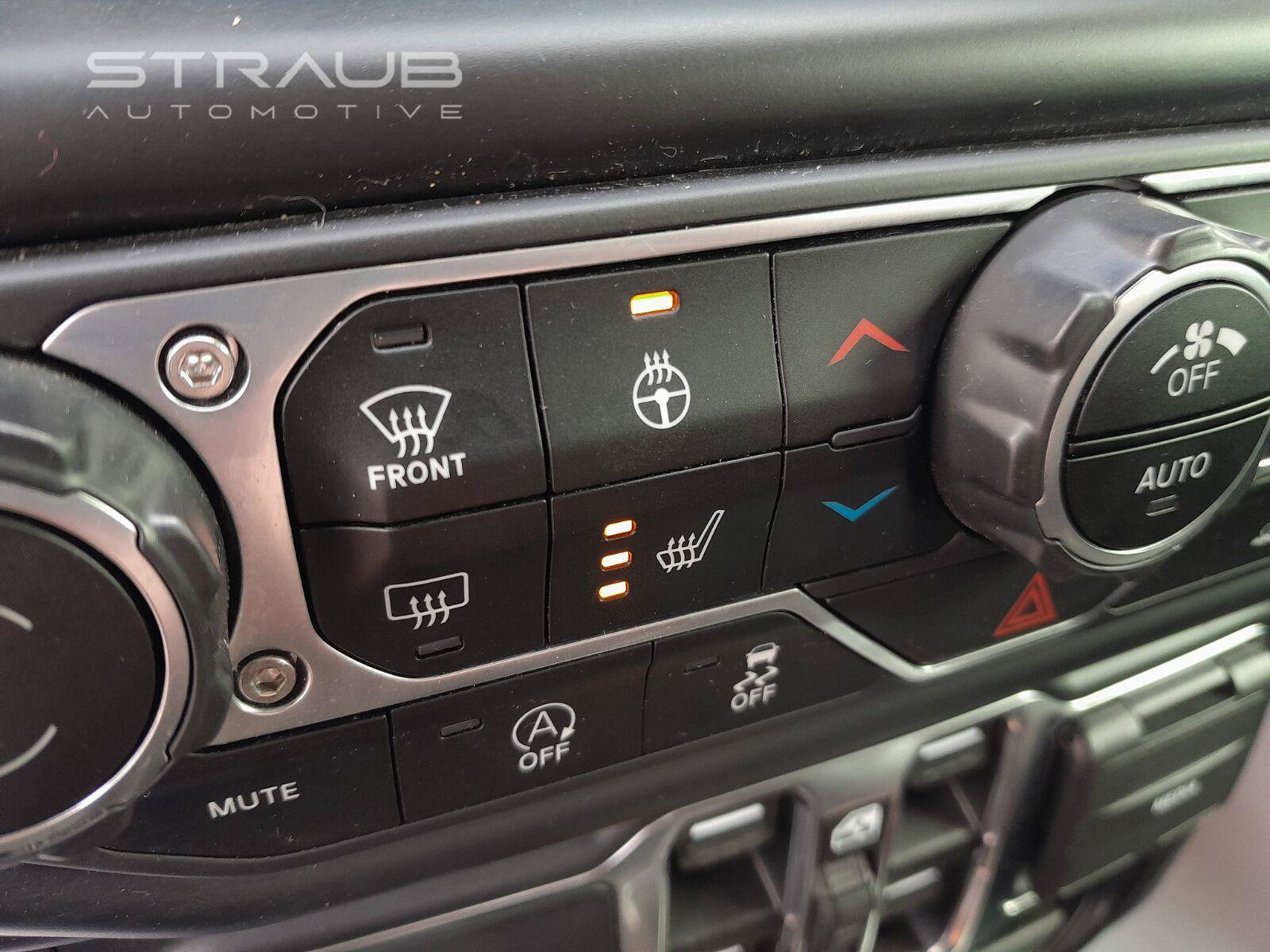 Used 2022 Jeep Gladiator Mojave w/ Cold Weather Group AWD/4WD image 26