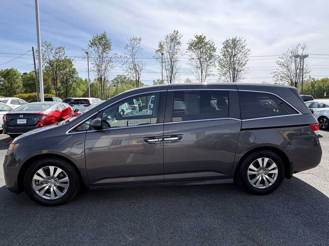 Used 2017 Honda Odyssey SE image 3