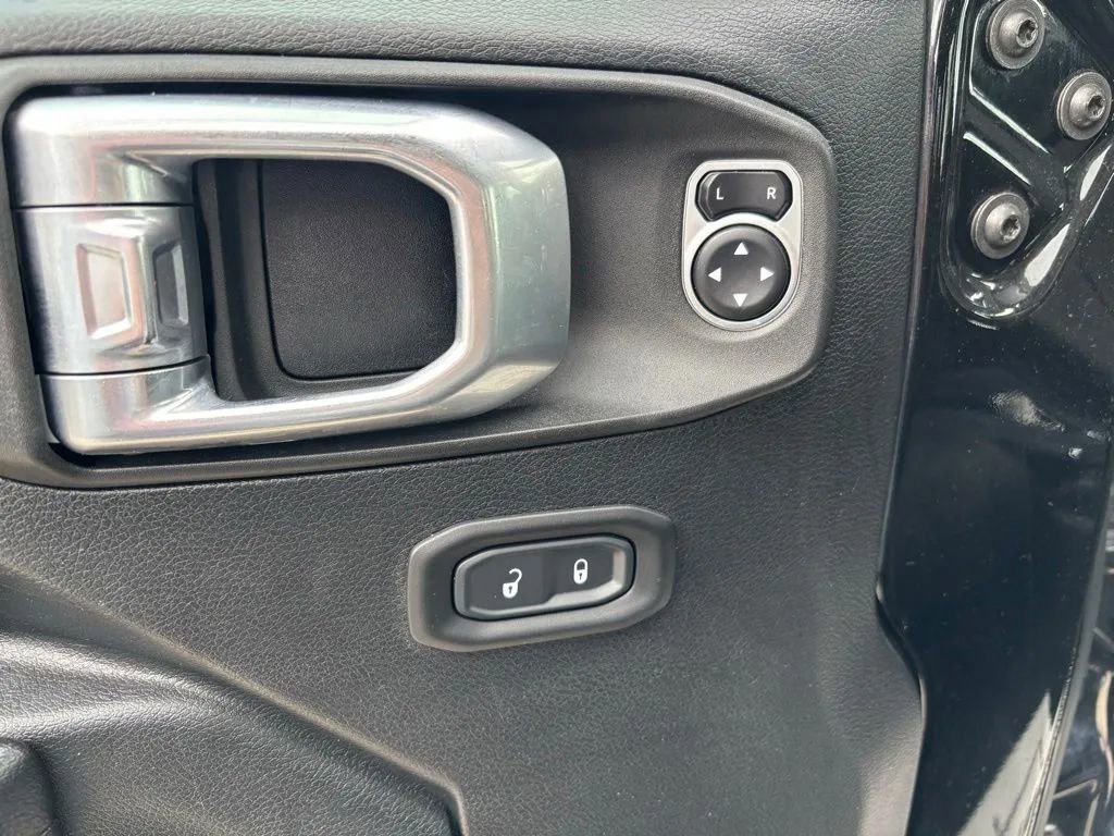 Used 2020 Jeep Gladiator Rubicon AWD/4WD image 21