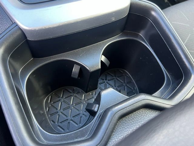 Used 2019 Toyota RAV4 XLE w/ Convenience Package FWD image 34