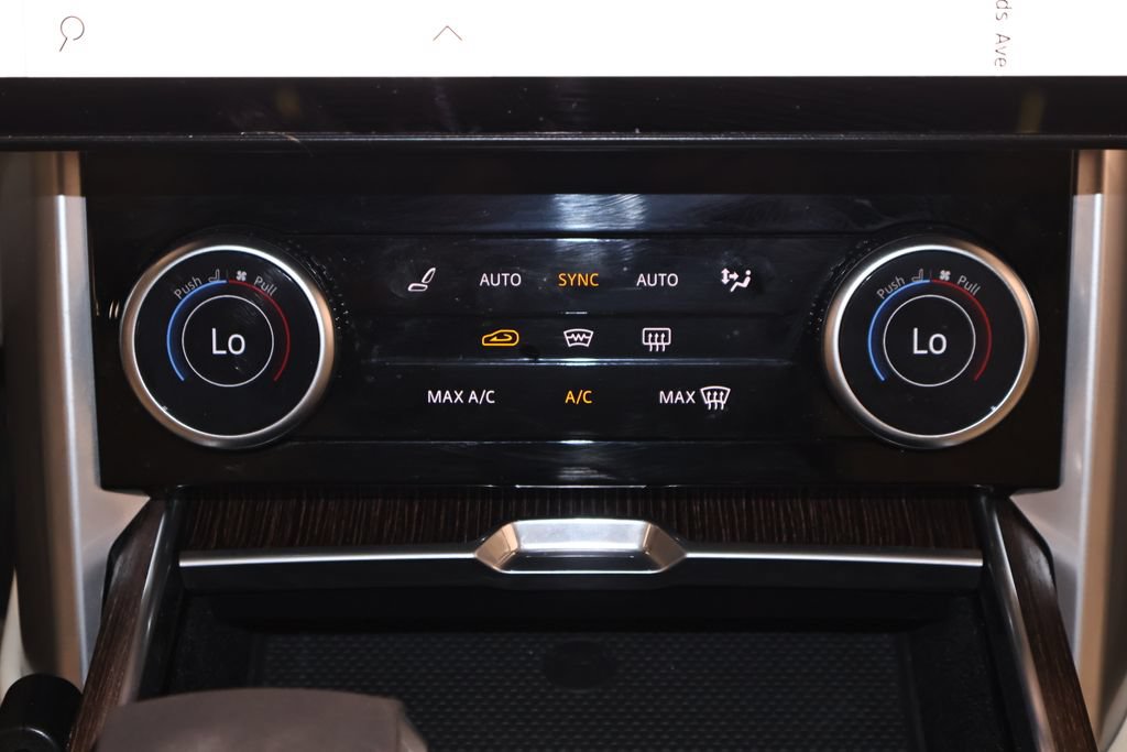 Used 2023 Land Rover Range Rover Autobiography AWD/4WD image 34