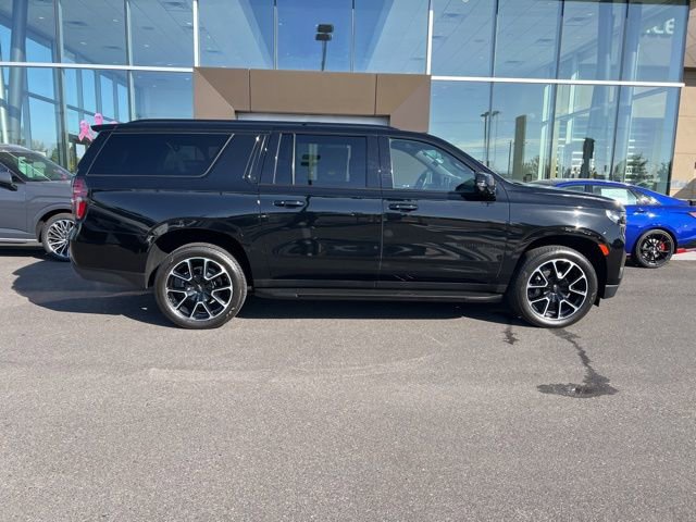 Used 2024 Chevrolet Suburban RST w/ Luxury Package image 4