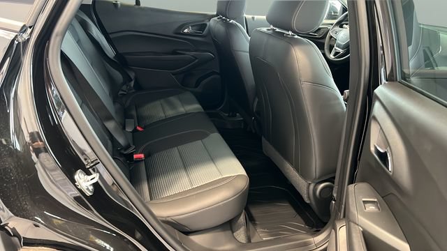 New 2026 Chevrolet Trax LT w/ Driver Confidence Package FWD image 17