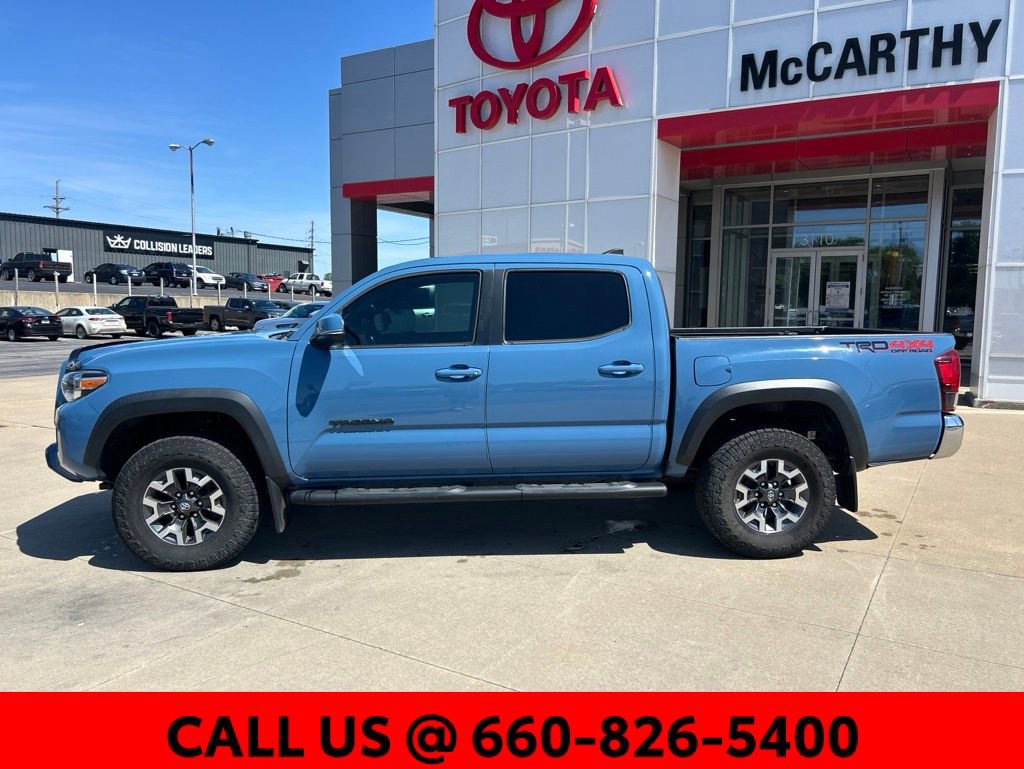 Used 2019 Toyota Tacoma TRD Off-Road AWD/4WD image 12