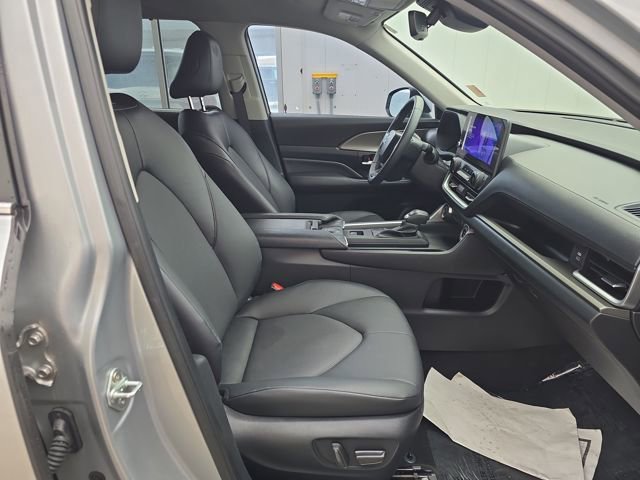 Used 2024 Toyota Grand Highlander XLE image 36