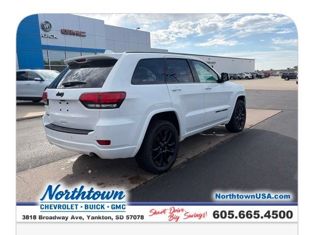 Used 2020 Jeep Grand Cherokee Altitude AWD/4WD image 9