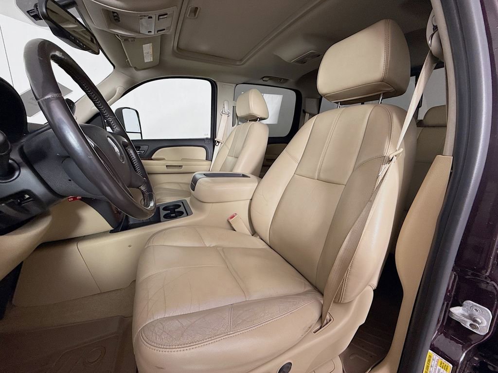 Used 2008 Chevrolet Silverado 2500 LTZ w/ Suspension Package, Off-Road AWD/4WD image 24