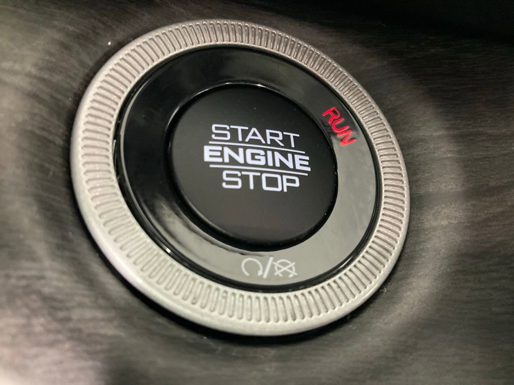 Used 2023 Jeep Grand Cherokee 4WD 4xe w/ Luxury Tech Group II image 19