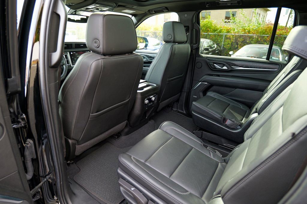 Used 2022 GMC Yukon XL Denali image 25