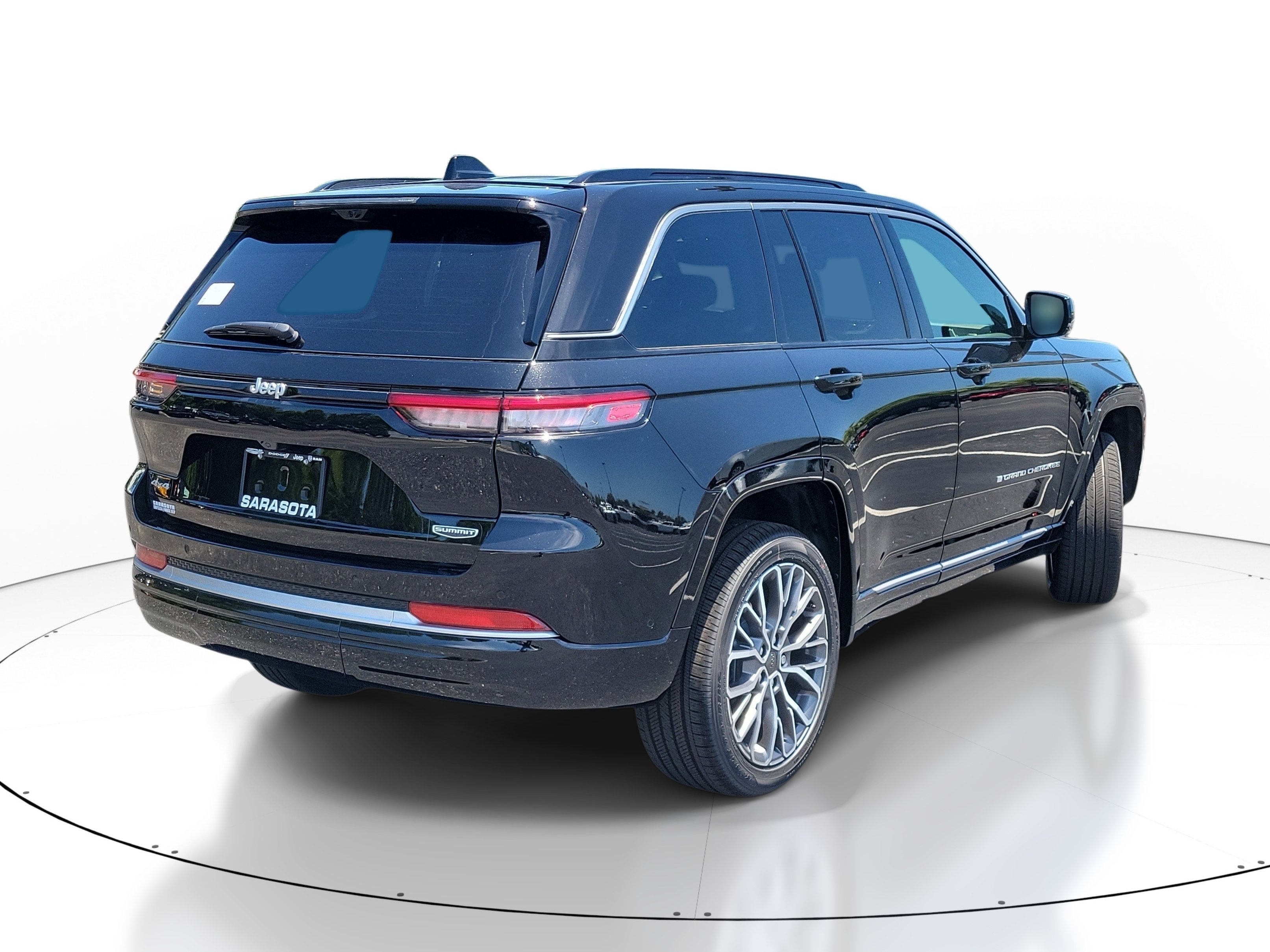 New 2026 Jeep Grand Cherokee Summit w/ Adv Protech Group IV AWD/4WD image 6