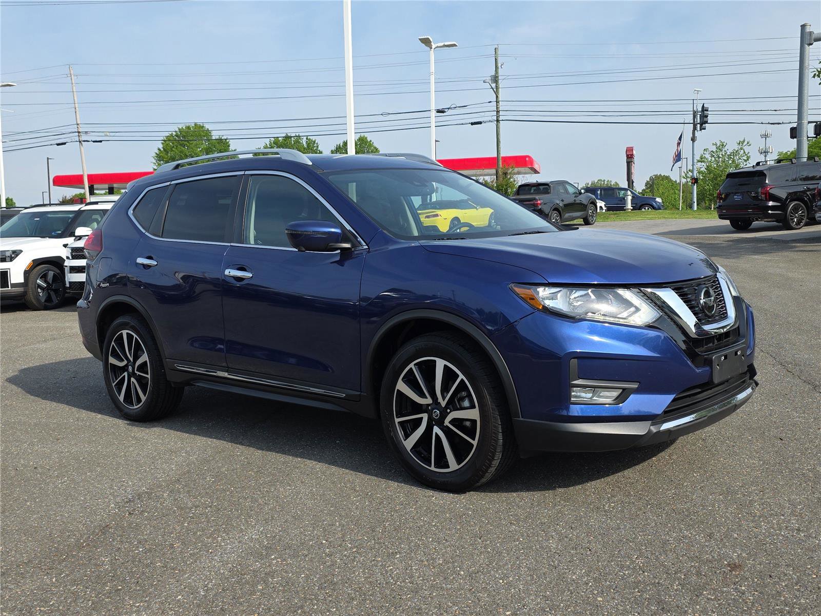 Used 2020 Nissan Rogue SL AWD/4WD image 2