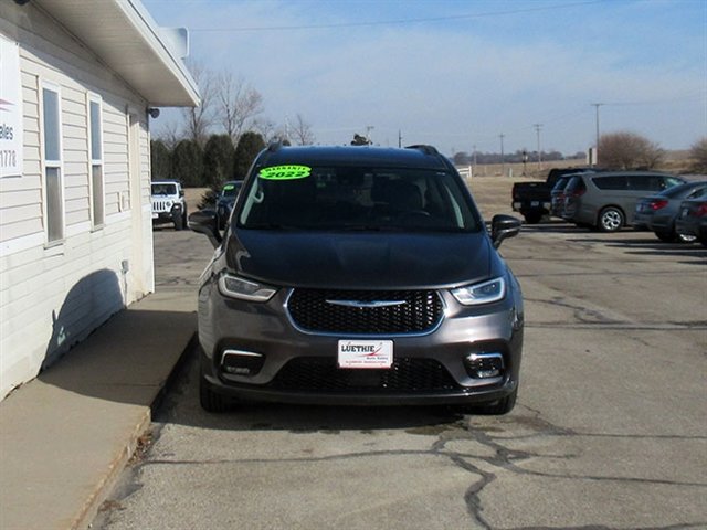 Used 2022 Chrysler Pacifica Touring-L FWD image 5