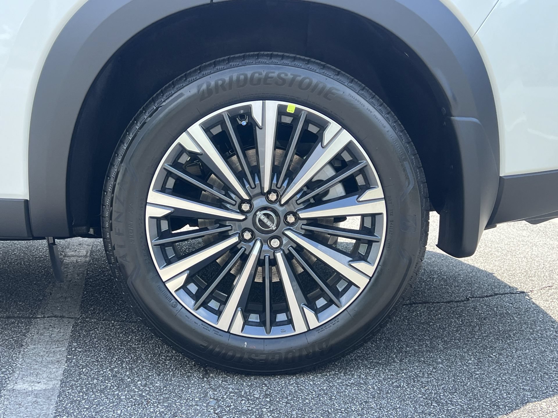 New 2026 Nissan Pathfinder Platinum FWD image 30