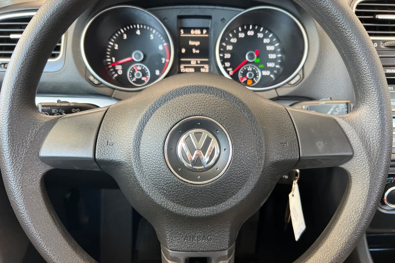 Used 2013 Volkswagen Golf 4-Door FWD image 23