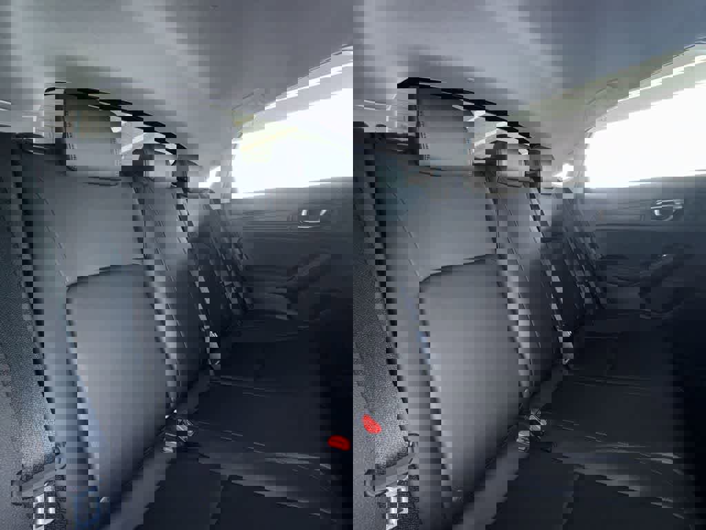 Used 2024 Acura Integra image 32