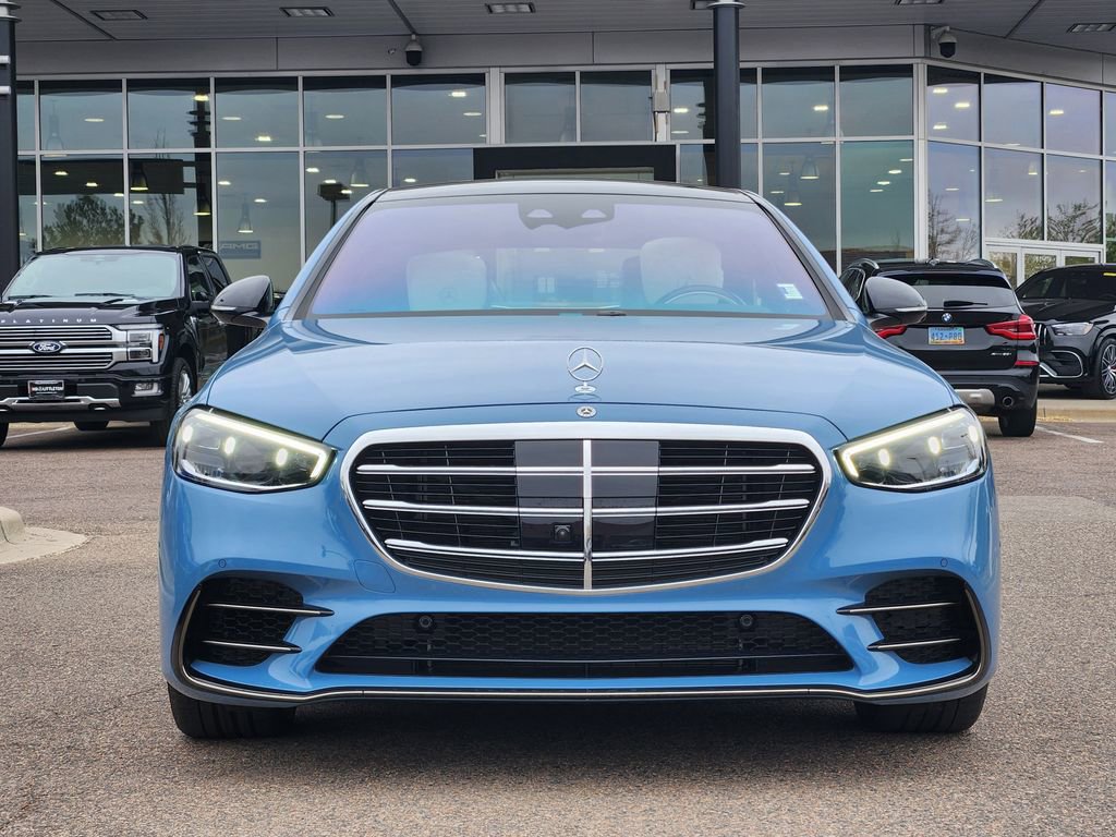 Used 2024 Mercedes-Benz S 580 4MATIC Sedan image 2