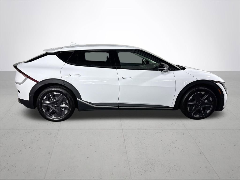 New 2025 Kia EV6 Light w/ Light LR Technology Package image 5