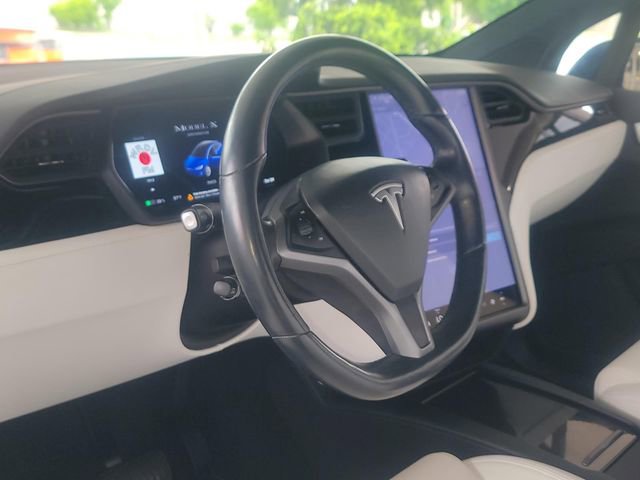 Used 2020 Tesla Model X Long Range AWD/4WD image 8