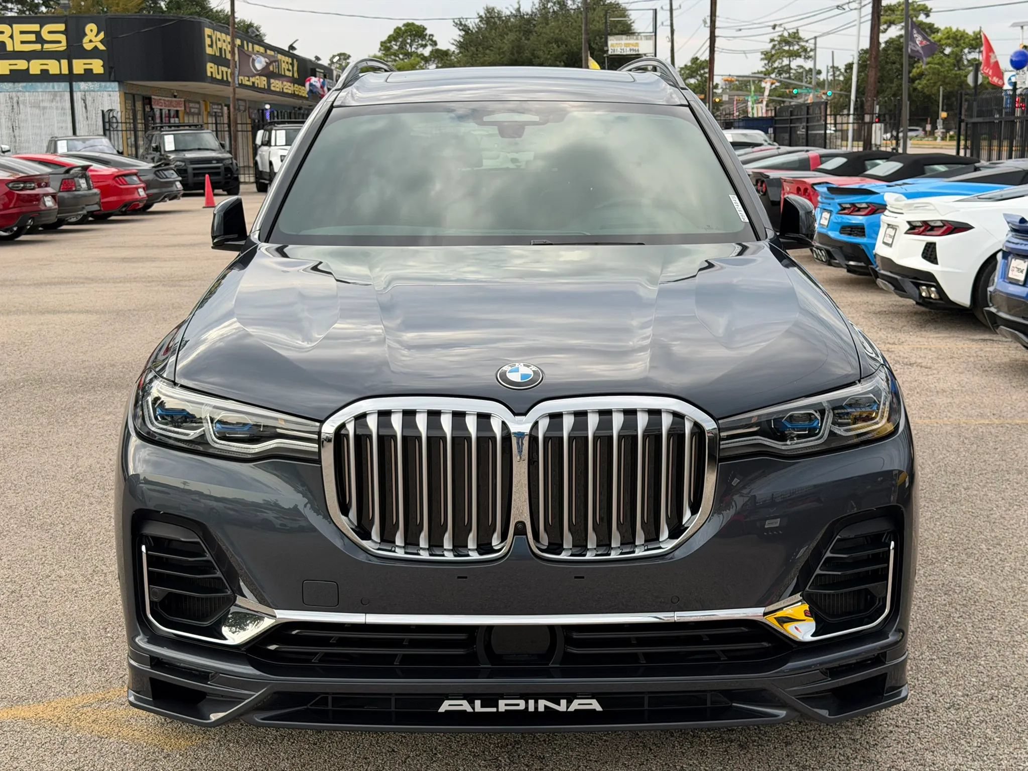 Used 2021 BMW ALPINA XB7 AWD/4WD image 4