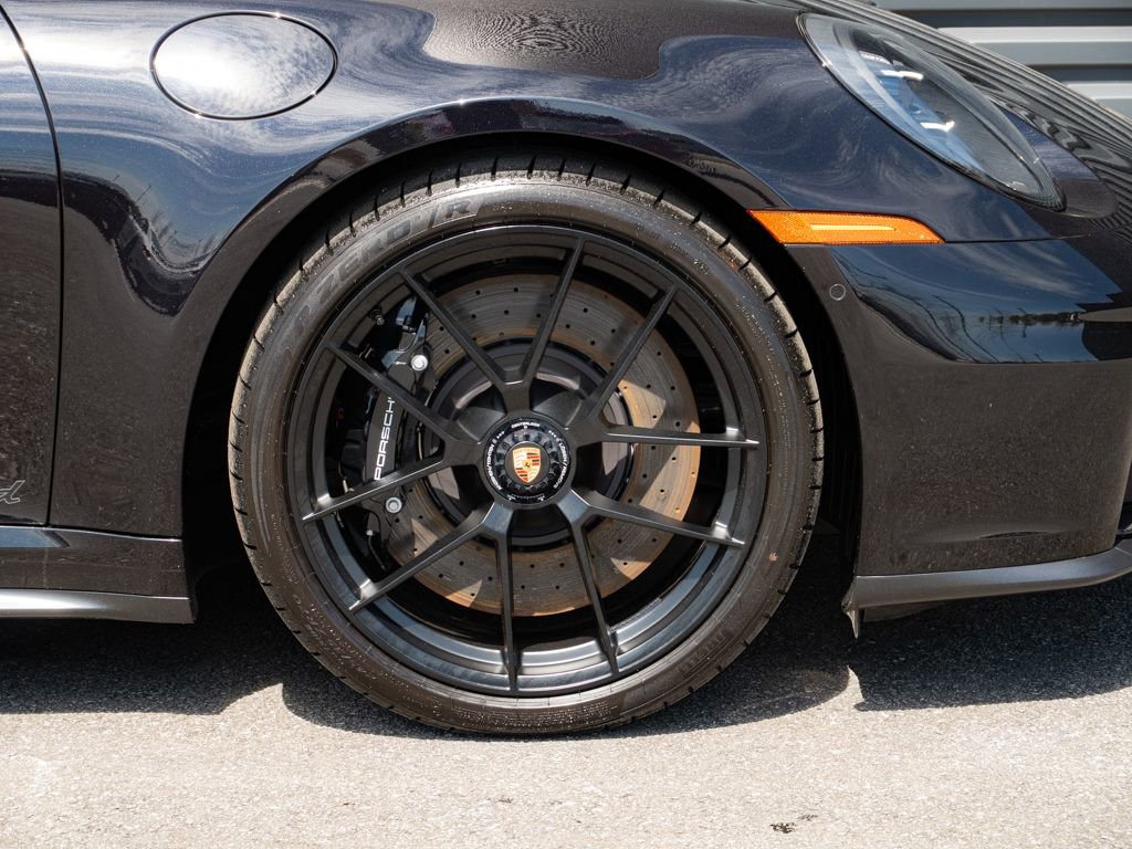 Certified 2026 Porsche 911 Targa 4 GTS image 33