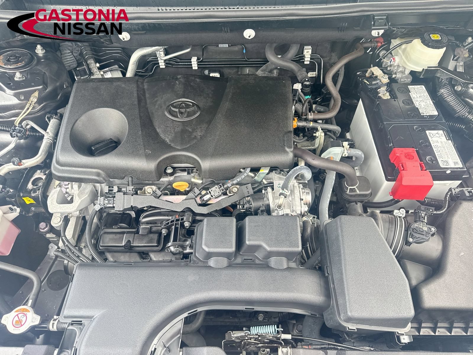 Used 2022 Toyota RAV4 LE AWD/4WD image 39