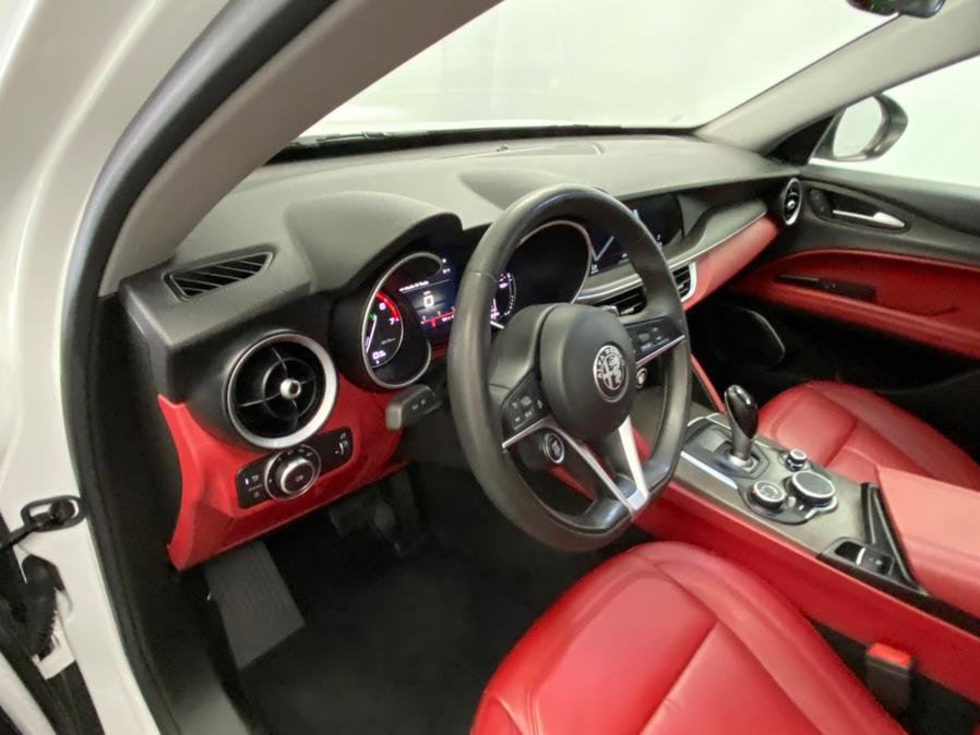 Used 2019 Alfa Romeo Stelvio Ti image 37
