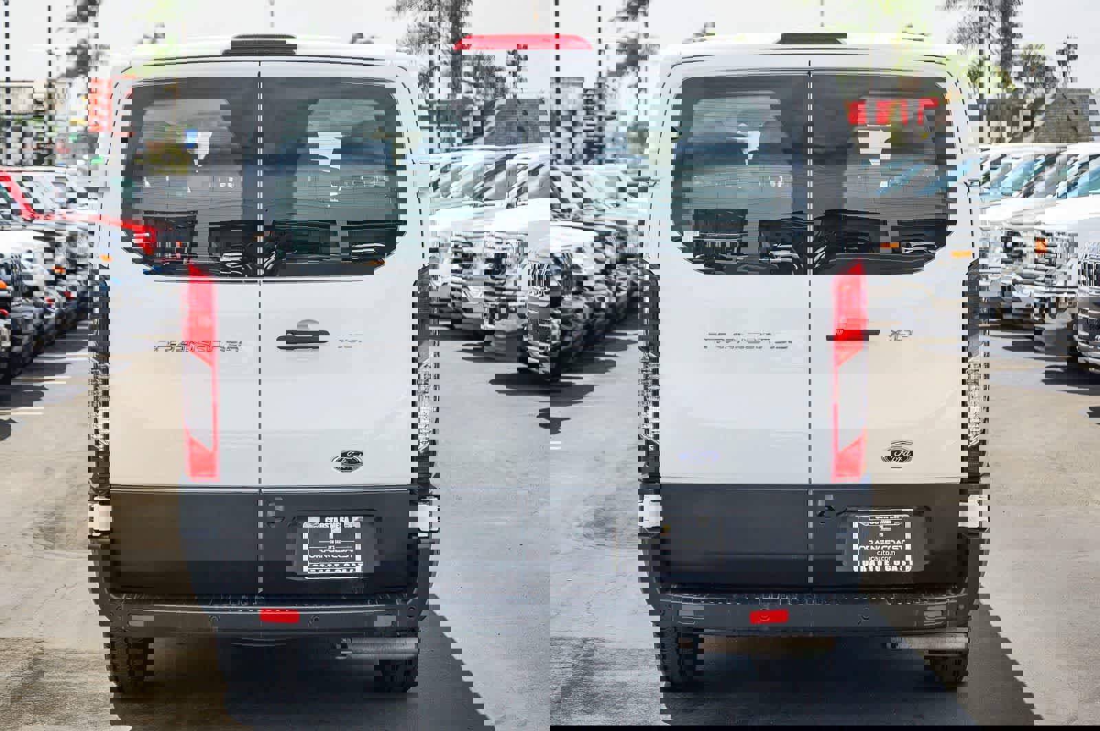 Used 2022 Ford Transit 350 XLT image 5