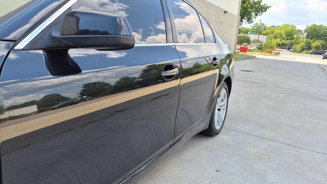 Used 2010 BMW 528i Sedan RWD image 13