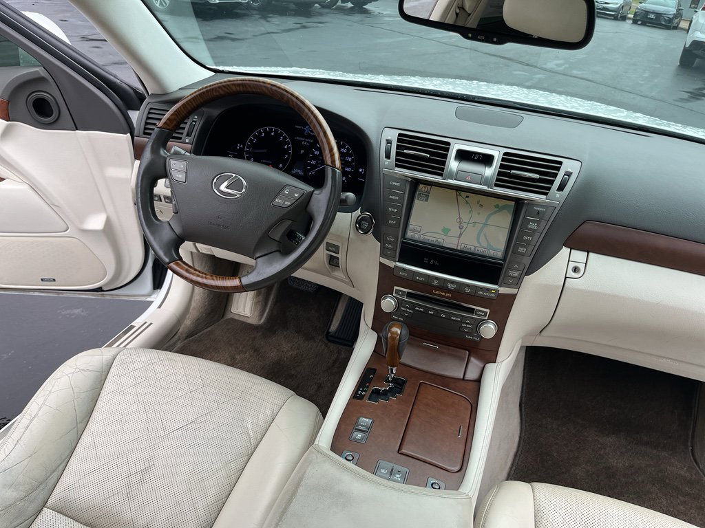 Used 2011 Lexus LS 460 w/ Comfort Pkg image 37