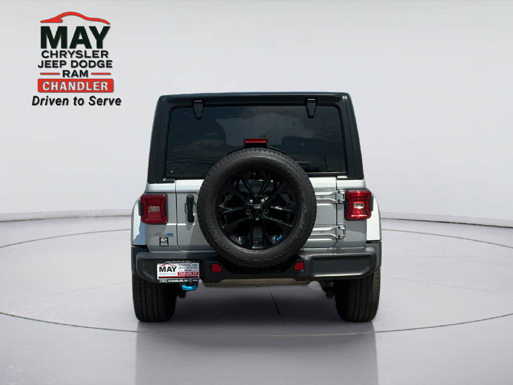 Used 2023 Jeep Wrangler Unlimited Sahara w/ Cold Weather Group AWD/4WD image 6
