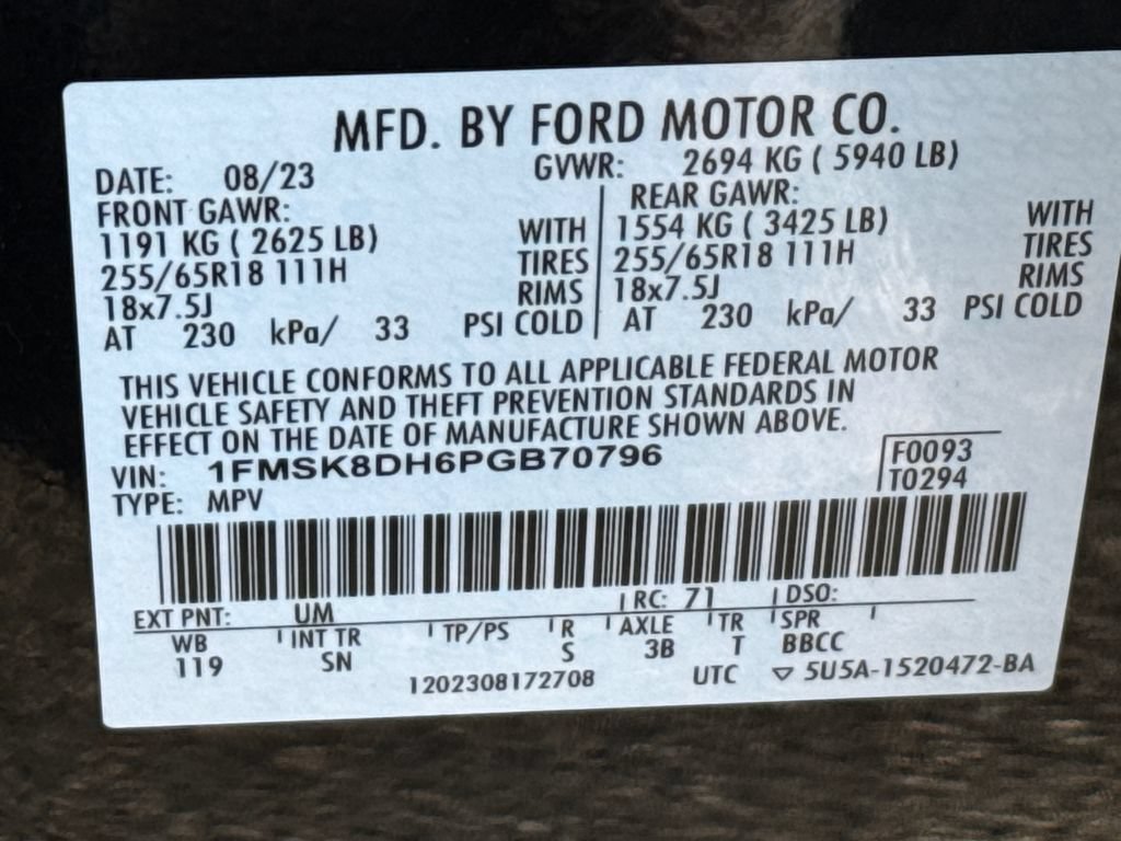 Used 2023 Ford Explorer XLT w/ Equipment Group 202A AWD/4WD image 34