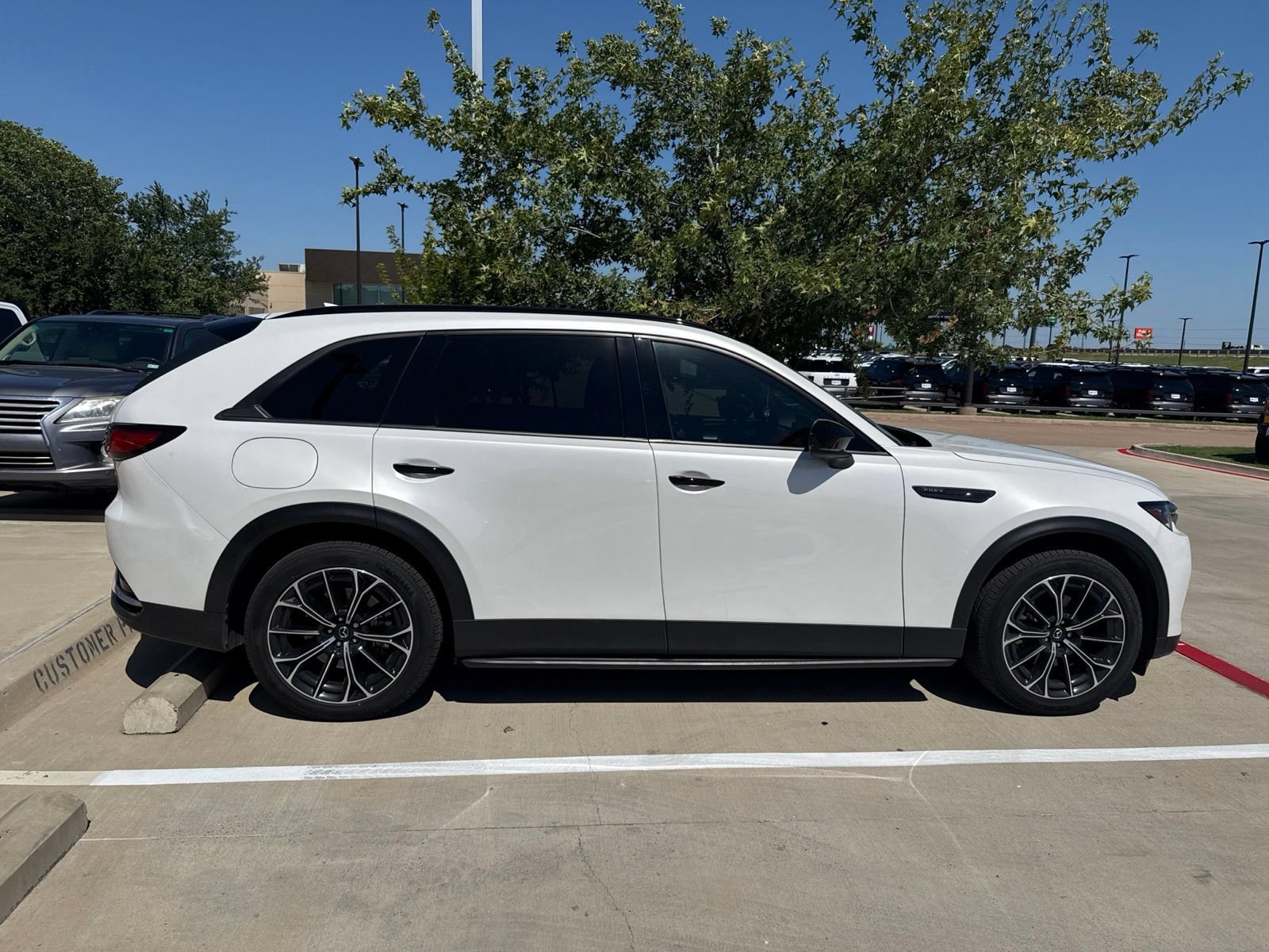 Used 2025 MAZDA CX-70 Plug-In Hybrid w/ Premium Plus AWD/4WD image 4