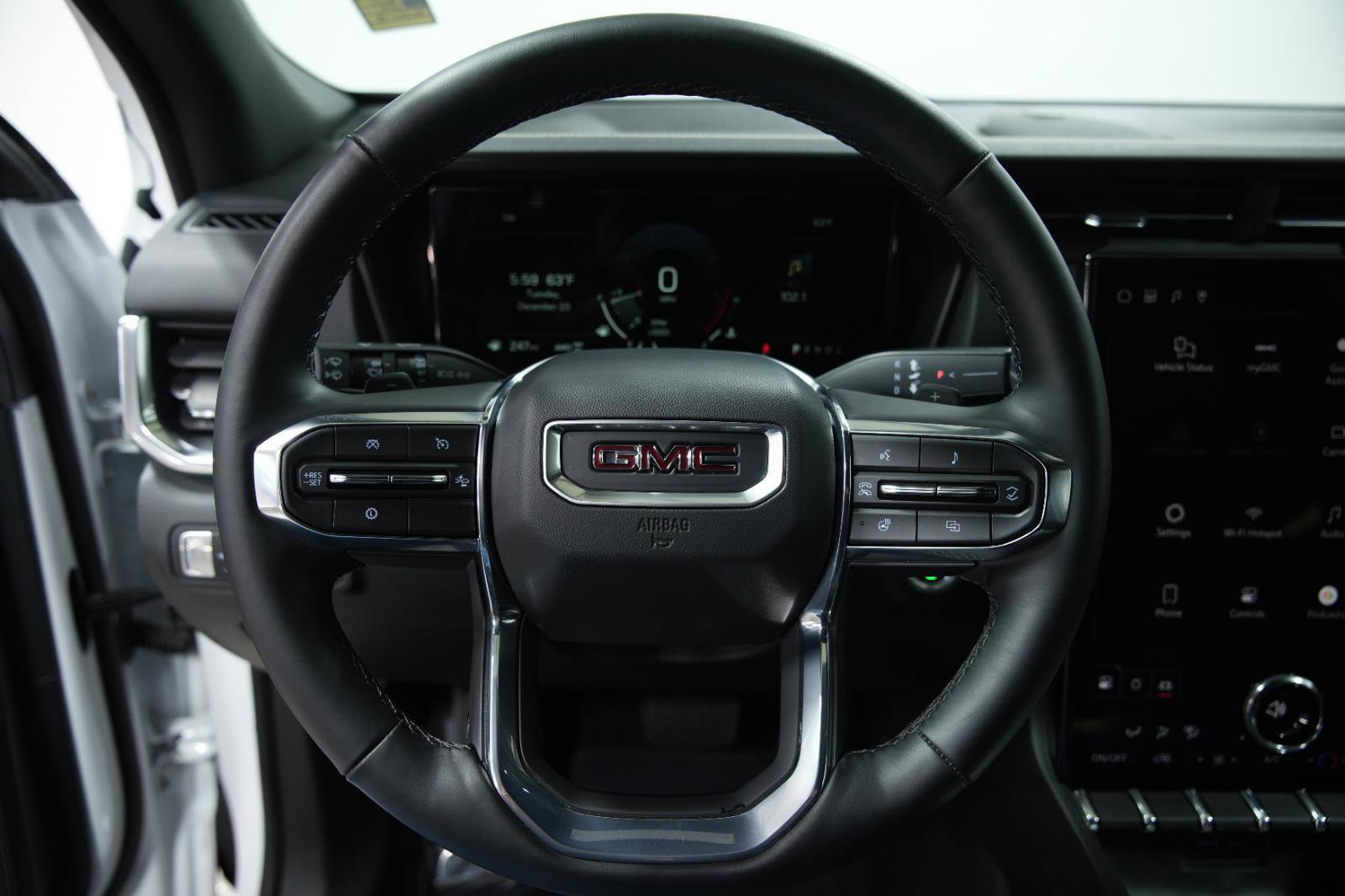 Used 2025 GMC Terrain Elevation image 31