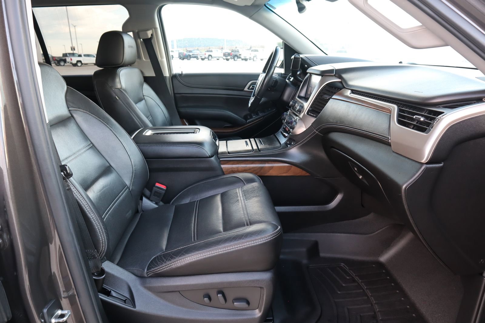 Used 2019 GMC Yukon Denali RWD image 12