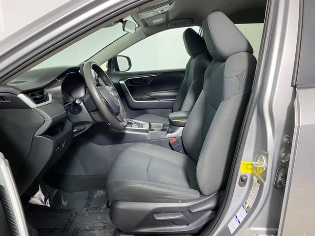 Used 2019 Toyota RAV4 LE AWD/4WD image 10