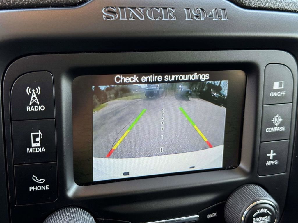 Used 2016 Jeep Renegade 75th Anniversary image 5