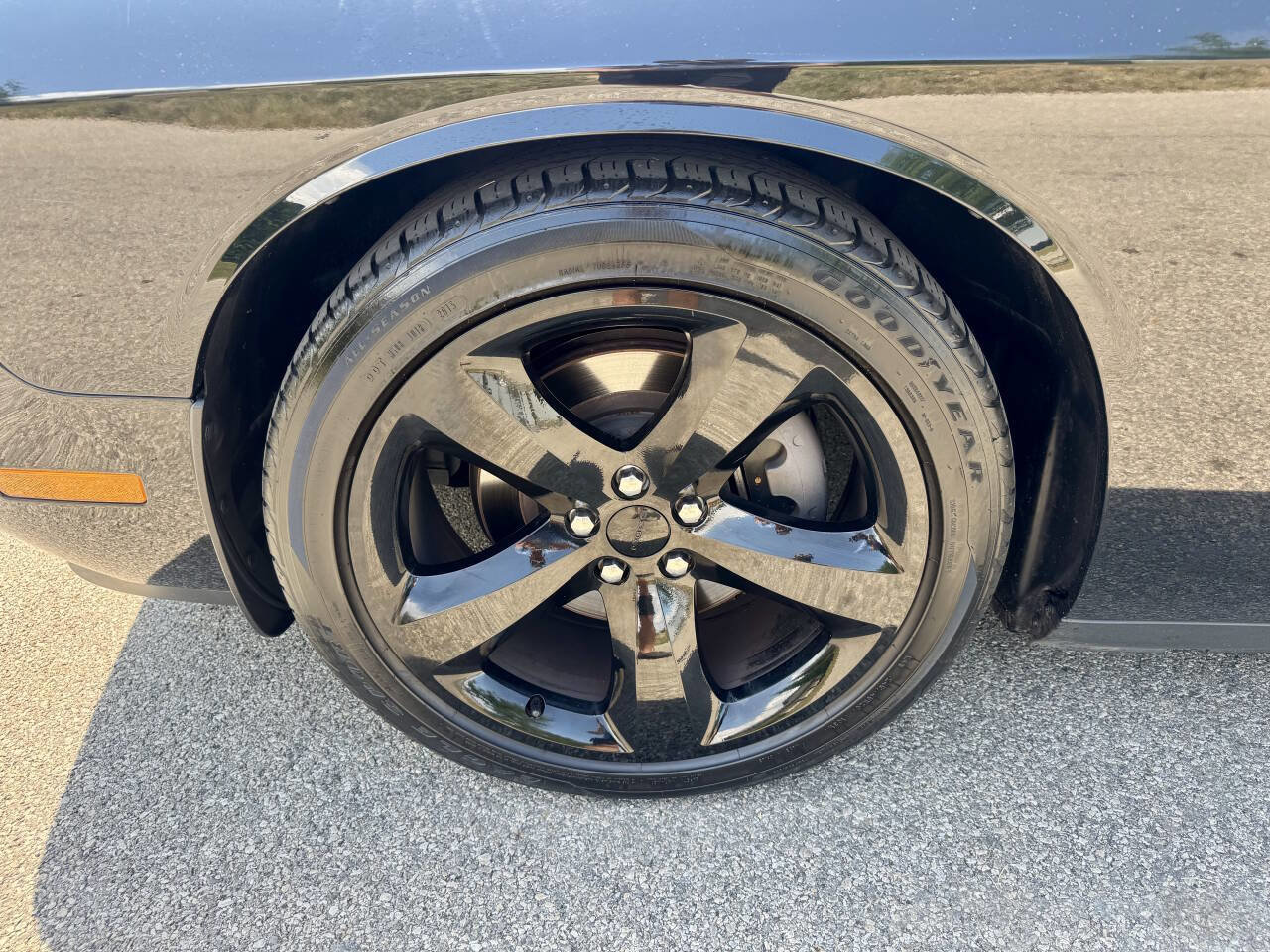 Used 2013 Dodge Challenger R/T Plus image 10