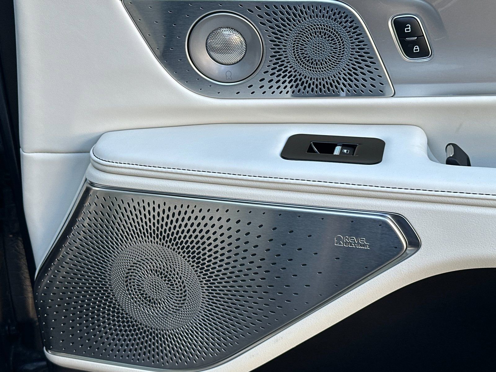 Used 2024 Lincoln Nautilus Black Label image 21