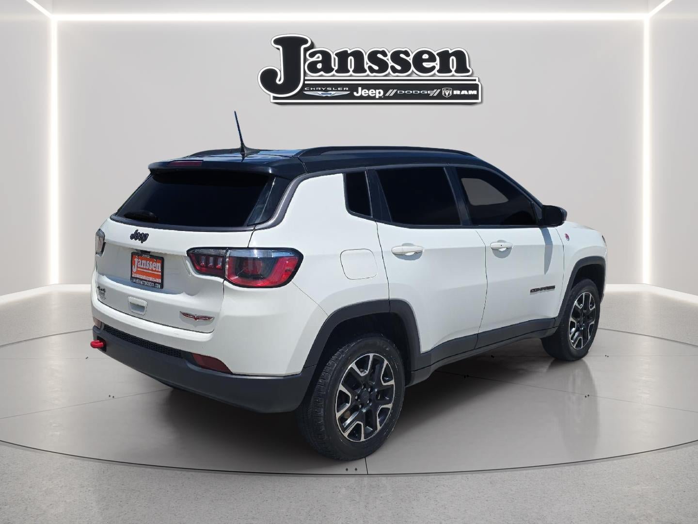 Used 2020 Jeep Compass Trailhawk w/ Cold Weather Group AWD/4WD image 5
