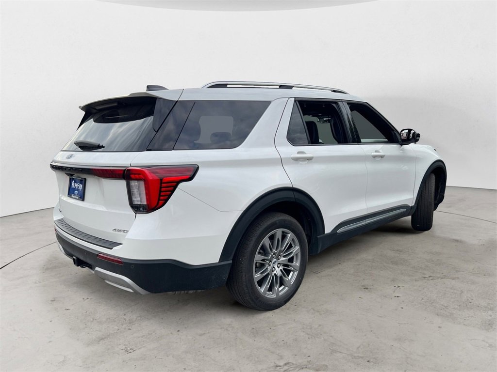 Used 2025 Ford Explorer Platinum image 3