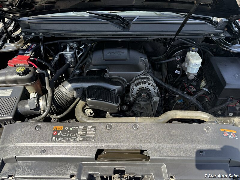 Used 2014 GMC Yukon XL Denali AWD/4WD image 28