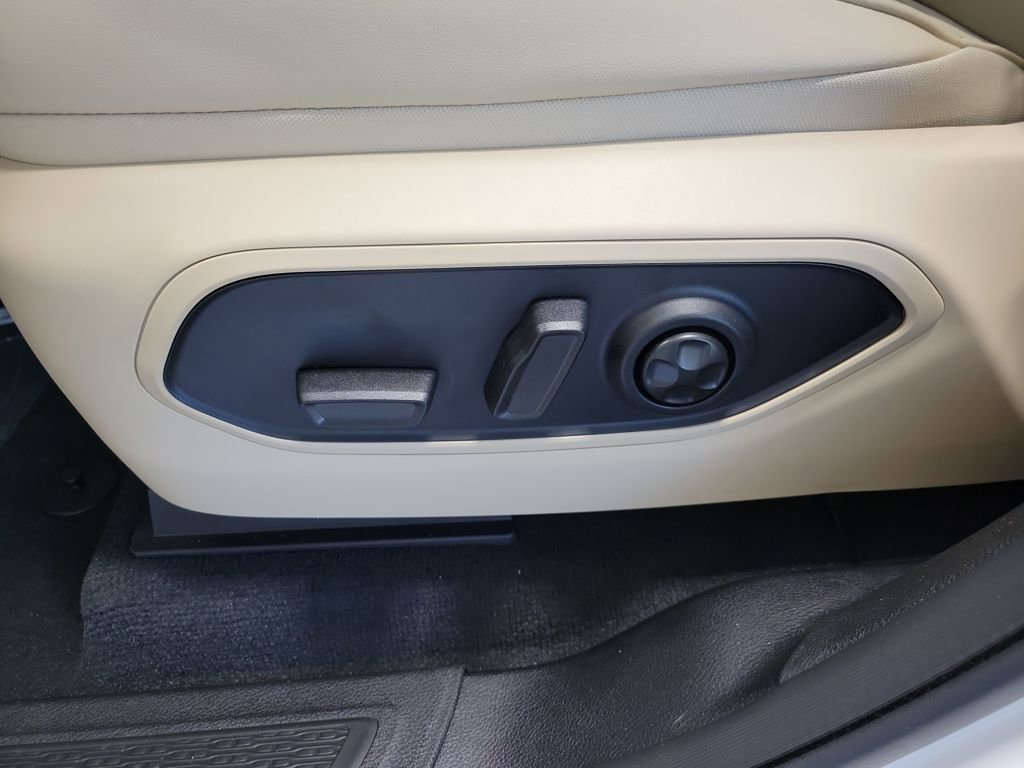 New 2025 Jeep Grand Cherokee L Limited w/ Luxury Tech Group II image 12