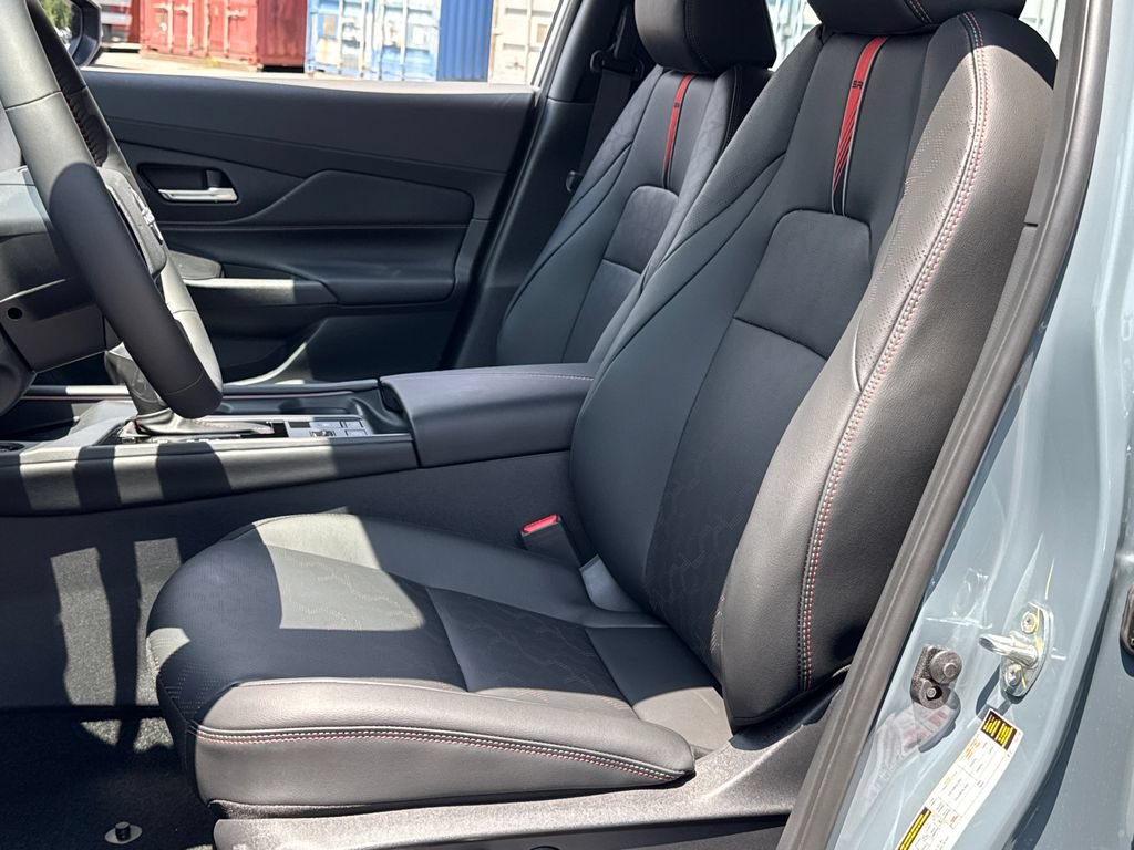 New 2026 Nissan Sentra SR w/ SR Premium Package FWD image 6