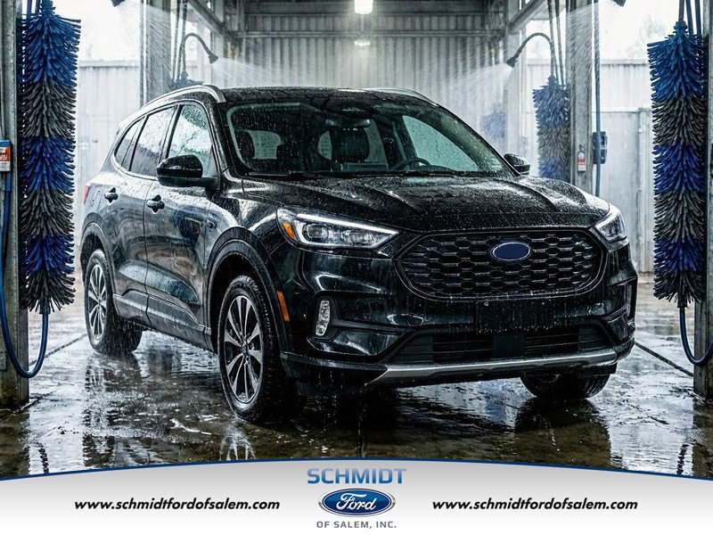 Used 2025 Ford Escape Platinum AWD/4WD image 1