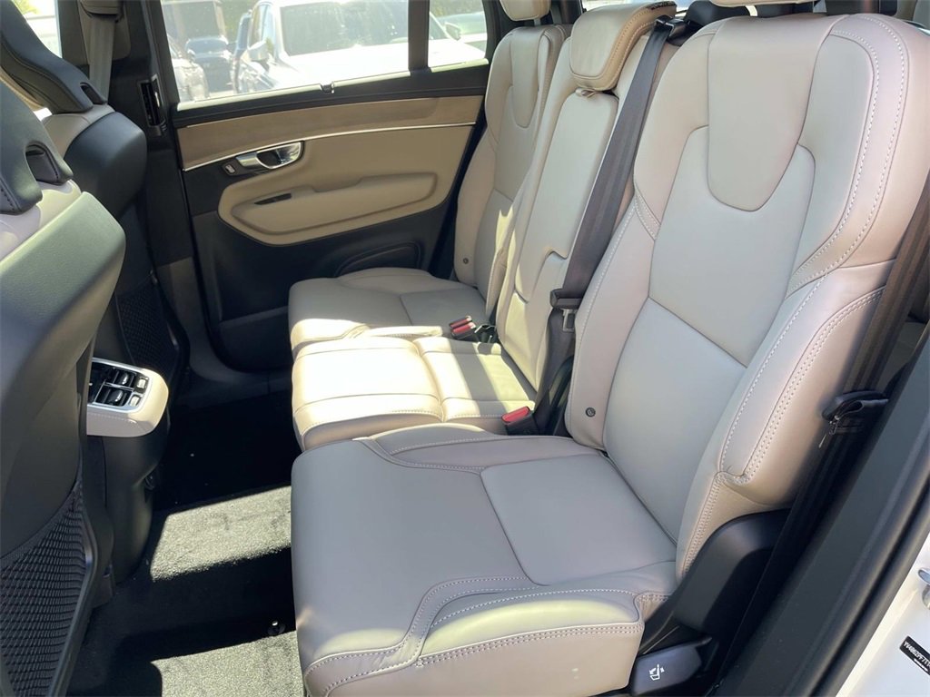 New 2026 Volvo XC90 B6 Ultra image 18