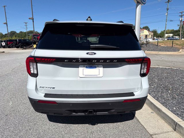 New 2027 Ford Explorer Active RWD image 9