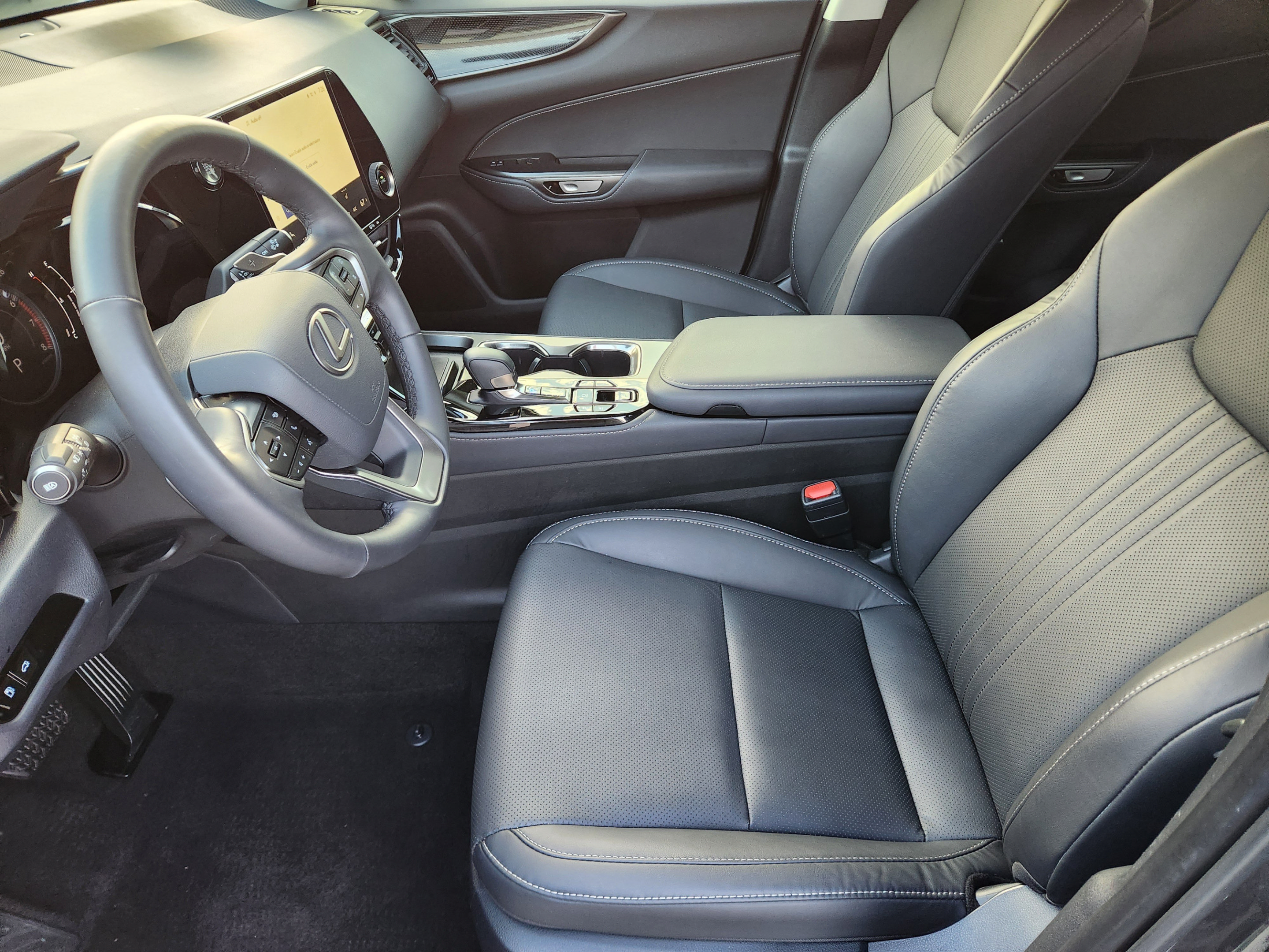 Certified 2026 Lexus NX 350 AWD w/ Accessory Package (Z1) image 5