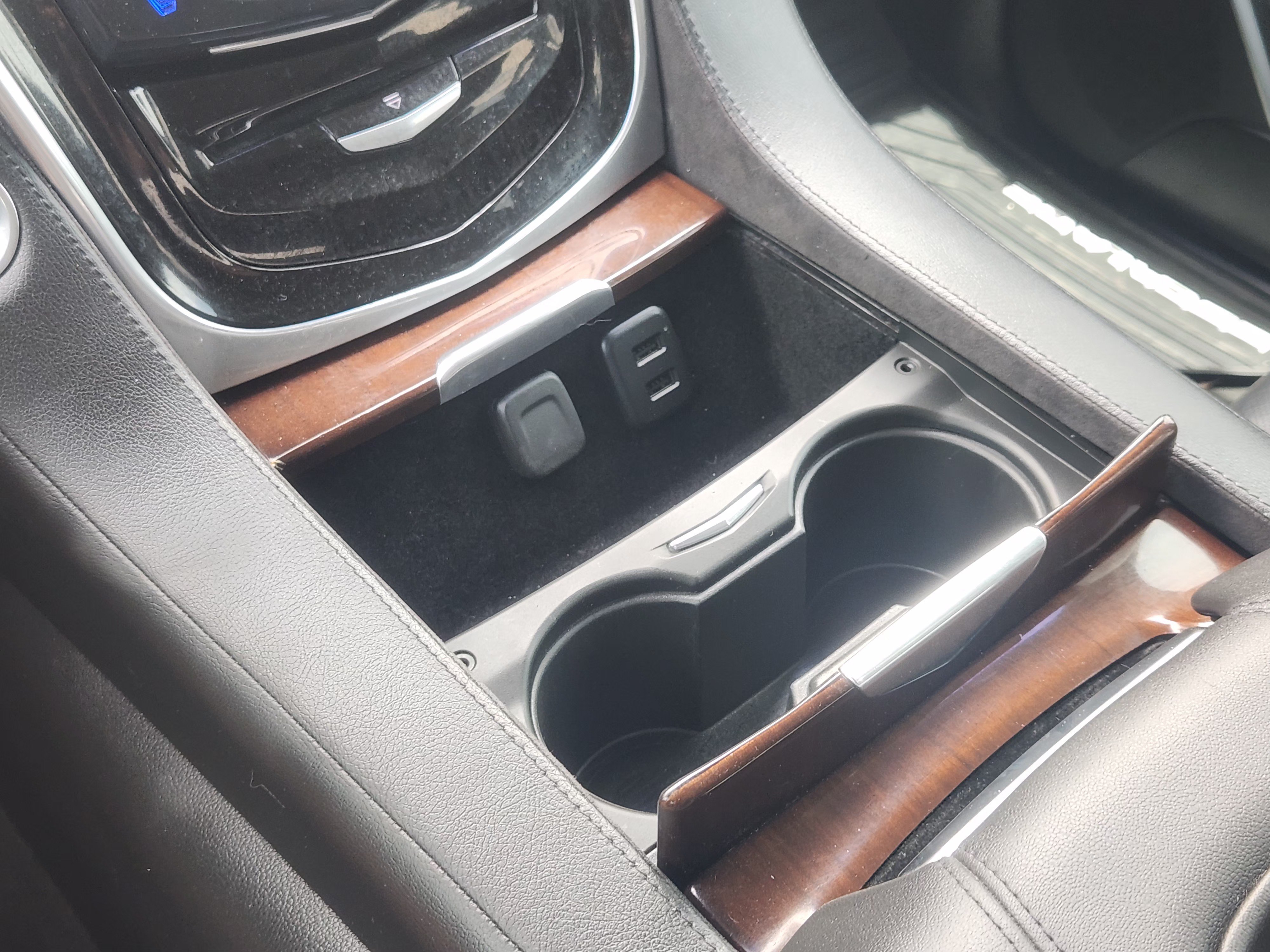 Used 2019 Cadillac Escalade Luxury RWD image 21