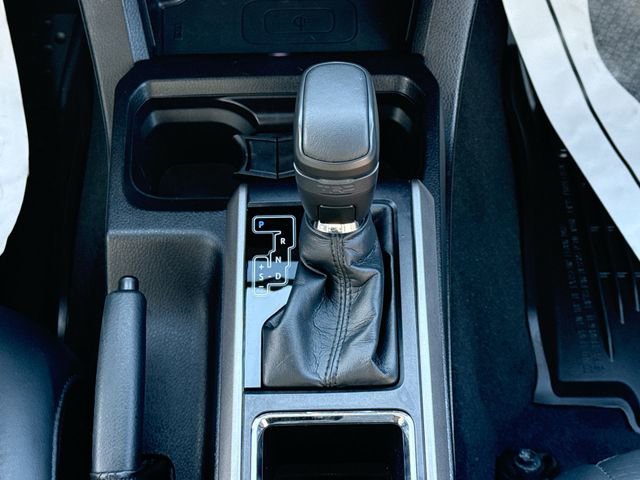 Used 2018 Toyota Tacoma Limited image 30